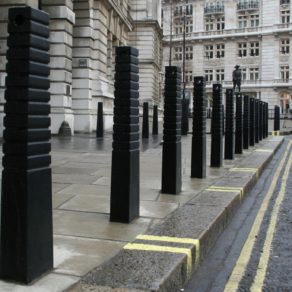 Bollard IMG_0026 cropped